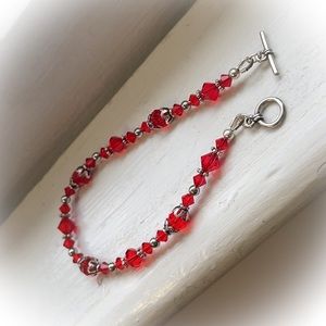 💕Beautiful Red Crystal Bracelet w Sterling Toggle